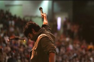 Arjun Das Instagram - Thank you for the love!
Sending lots & lots of love back to you ❤️🤗

📸 @blood._.photography 
@kec_photography_club