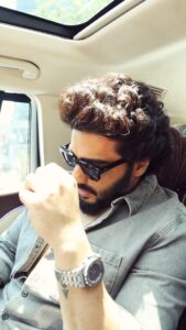 Arjun Kapoor Instagram - Obsessed with #Obsessed. Love the vibe of the song @riarsaaab @abhijaymusic 🔥 P.S: @vickykaushal09 your obsession has passed on 😉 All the best for #ZaraHatkeZaraBachke 🤗 #music #mood #vibe #carjam