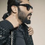 Arjun Kapoor Instagram – Keep calm and love the all-black. ⚫ ♠️

Outfit: @falgunishanepeacockindia
Styled by: @mohitrai
with @tarangagarwalofficial @teammrstyles
Glasses: @jacquesmariemage
Shot by: @_psudo_
@xilverwolf
Hair: @aalimhakim
@bashirsayyed.hair
Make-up: @vickybanatkar