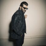 Arjun Kapoor Instagram – Keep calm and love the all-black. ⚫ ♠️

Outfit: @falgunishanepeacockindia
Styled by: @mohitrai
with @tarangagarwalofficial @teammrstyles
Glasses: @jacquesmariemage
Shot by: @_psudo_
@xilverwolf
Hair: @aalimhakim
@bashirsayyed.hair
Make-up: @vickybanatkar