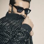 Arjun Kapoor Instagram – Keep calm and love the all-black. ⚫ ♠️

Outfit: @falgunishanepeacockindia
Styled by: @mohitrai
with @tarangagarwalofficial @teammrstyles
Glasses: @jacquesmariemage
Shot by: @_psudo_
@xilverwolf
Hair: @aalimhakim
@bashirsayyed.hair
Make-up: @vickybanatkar