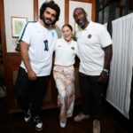 Arjun Kapoor Instagram - Looking back at the best of a surreal weekend with @chelseafc at #TheFamousCFC Mumbai 🇮🇳🔵 @official_jfhasselbaink @oliviabuzaglo