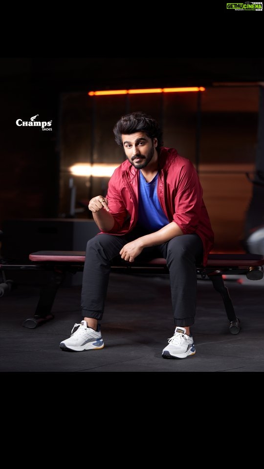 Arjun Kapoor Instagram - Two powerhouses are teaming up to bring you the best of both worlds! Get ready to experience the perfect combination of comfort and style with @champs.shoes #ChampsShoesxArjunKapoor #DekhtiRehJayegiDunia Director: @siddhant.tiwary_17 Photography: @avigowariker Music: @titu.music Singer: @farhadbhiwandiwala @subholinas Stylist: @rahulvijay1988 Hair: @aalimhakim @bashirsayyed.hair Make-up: @vickybanatkar Production House: @_shree_ganpati_productions_ #ChampionsWearChamps #ArjunKapoorforChampsShoes #ChampsShoes