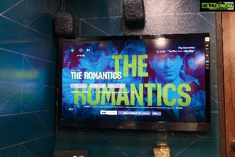 Arjun Kapoor Instagram - The Romantics on @netflix_in is the best thing to binge on right now if you are a lover of Hindi cinema! I feel proud being a small part of @yrf, the studio that helped me take my first steps into the film industry. The sheer conviction that #AdityaChopra has in making movies for the big screen is so admirable to witness as an actor! This show is just a gentle reminder that there's so much more to learn from him, It's amazing to see how he works tirelessly to shape the film industry! Yash ji we miss you and your movies - your loss is irreplaceable. We will make sure that your simplicity, sensitivity and cinema live on forever. What an endearing dose of nostalgia #TheRomantics is! It tells all of us why we love Hindi cinema! Watch it NOW! #ArjunRecommends