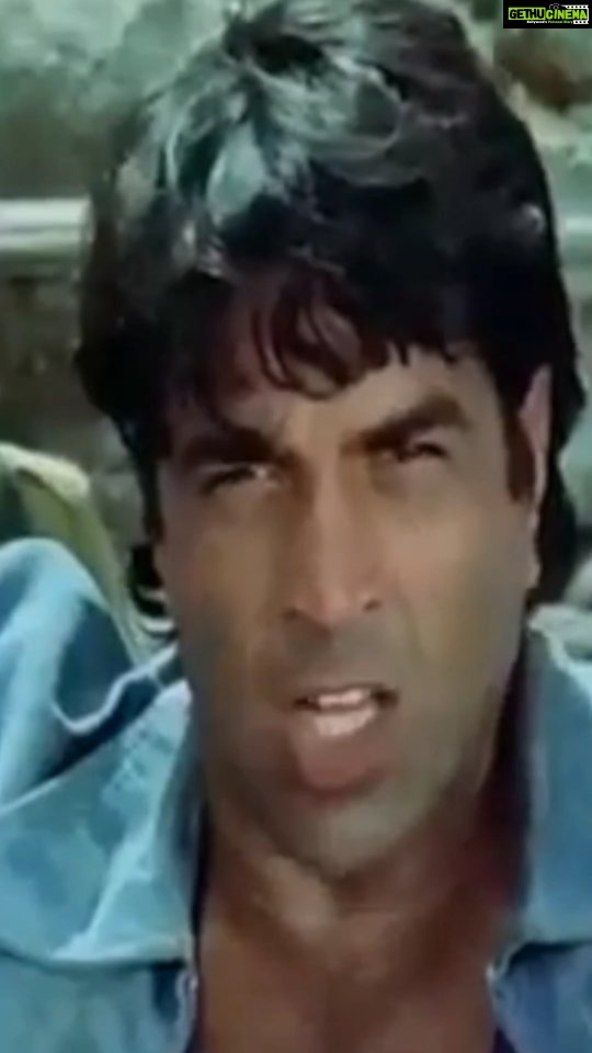Arjun Kapoor Instagram - Sab logon ki zubaan par sirf ek hi cheez! 🤣 Aap sab ke nazdeeki cinemagharon mein, #Kuttey this Friday! 🦴 #memes #bollywood #bollywoodmemes #compilation