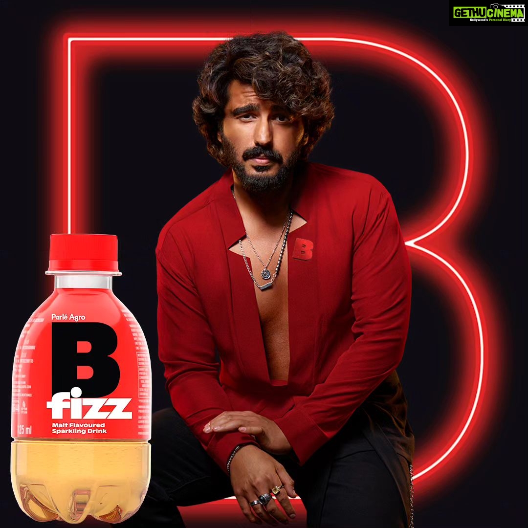 Arjun Kapoor Instagram - I’m excited to unveil a brand new look for @thebfizz. Grab one now!
