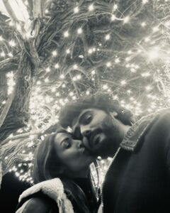 Arjun Kapoor Instagram - Happy 2023 everyone...
Let the light guide you this year...