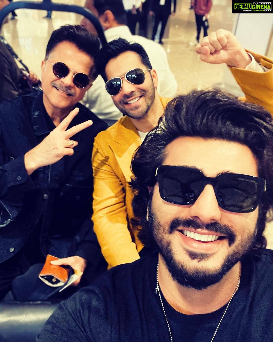 Arjun Kapoor Instagram - When #kuttey was told #jugjuggjeeyo Terminal 2 , Chhatrapati Shivaji International Airport , Mumbai