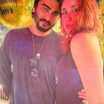 Arjun Kapoor Instagram – Jab KI met KA AGAIN! 😉 @kareenakapoorkhan
#7YearsOfKiAndKa

#RBalki @erosnow #movieanniversary