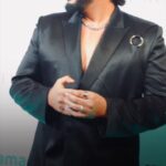 Arjun Kapoor Instagram - The limit is 10, photos or videos. #iykyk 😉 Last night @feminaindia's #BeautifulIndians2023 Styled by: @mohitrai @tarangagarwalofficial Photographer: @vidhigodha Assisted by: @pragya.ksingh Outfit: @alterx.x Jewellery: @shopzillionaire @inoxjewelryin Glasses: @prada Hair: @bashir.hair Makeup: @vickybanatkar