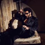 Arjun Kapoor Instagram – The limit is 10, photos or videos. #iykyk 😉

Last night @feminaindia’s #BeautifulIndians2023

Styled by: @mohitrai @tarangagarwalofficial
Photographer: @vidhigodha
Assisted by: @pragya.ksingh 
Outfit: @alterx.x
Jewellery: @shopzillionaire @inoxjewelryin
Glasses: @prada 
Hair: @bashir.hair
Makeup: @vickybanatkar