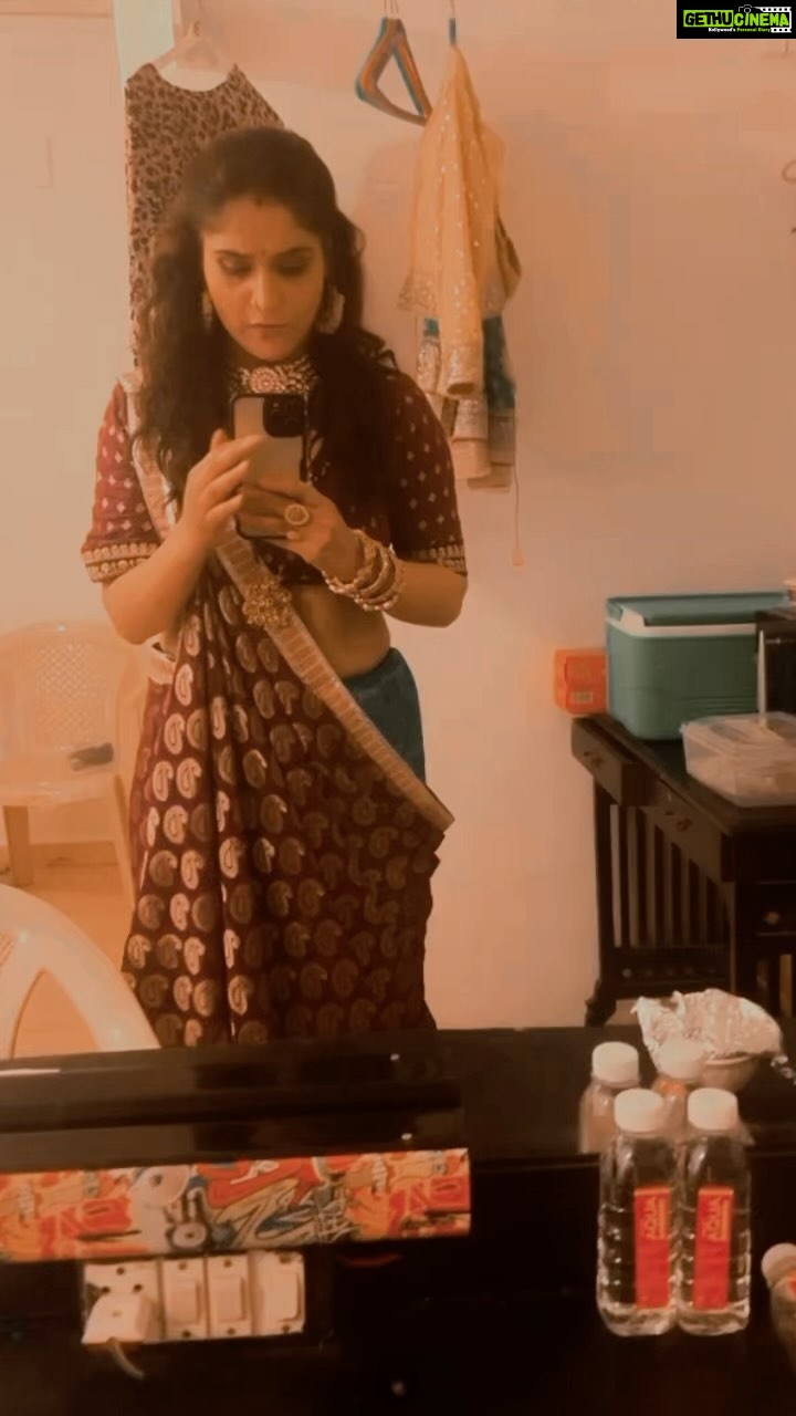 Arti Singh Instagram - ππ lf u have yourself itβs enough β€οΈ