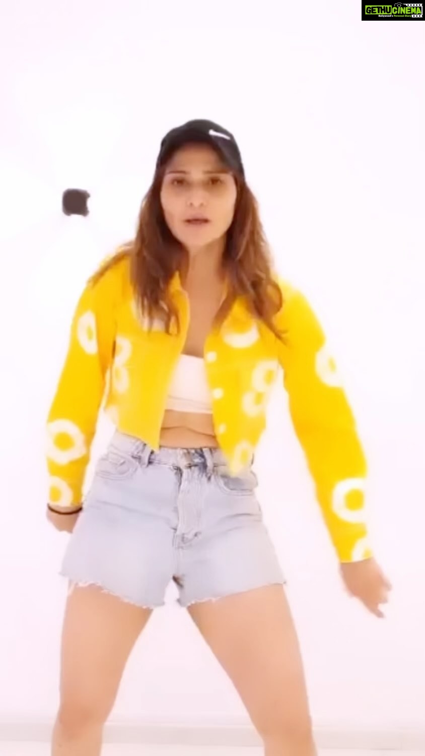 Arti Singh Instagram - Rangeela re #happyinternationaldanceday