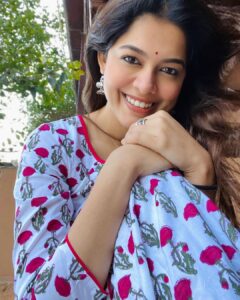 Asha Bhat Instagram - Hi 😬❤️
