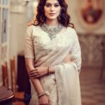 Asha Bhat Instagram - Just me ✨😊 Photography @deepak_vijay_photography Outfit @samyakksarees @samyakkclothing Jewellery @aabushanjewellery1941 Styling @smitha_prakash19 Makeup @neha_chinnappa