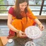 Asha Bhat Instagram - ಸಿಹಿಯಂತೆ ಕಹಿಯನ್ನೂ ಸ್ವೀಕರಿಸುತ್ತ ಬದುಕು ಮುನ್ನಡೆಸೋಣ. ಎಲ್ಲರಿಗೂ ಯುಗಾದಿ ಹಬ್ಬದ ಶುಭಾಶಯಗಳು ✨ Wish you all a very happy Ugadi, Gudi Padwa and Chaitra Navaratri ✨