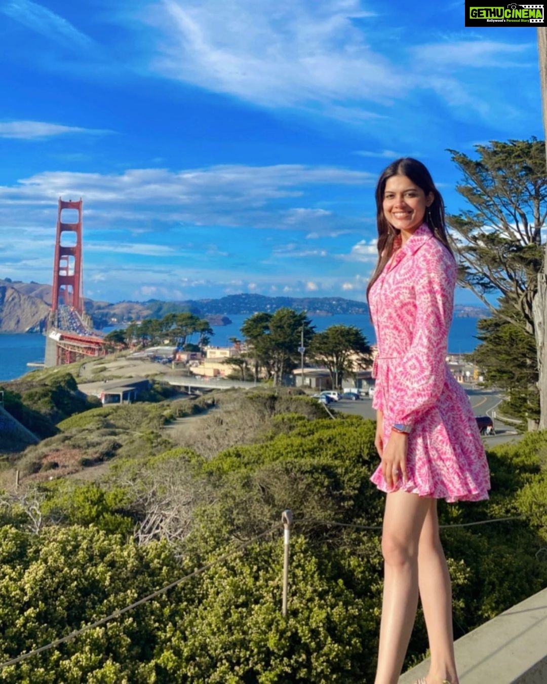 Asha Bhat Instagram - Show up, Stand Tall. You are worthy of taking up space 💖 Golden Gate Bridge