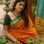 Asha Bhat Instagram - Reigning my love for the timeless classic 🧡 Do check out @nerige.story !! Love their sarees 😊 @chitrapriyadarshini @poojanadig #saree #sareelover #sareelove #sareestyle #india #karnataka #