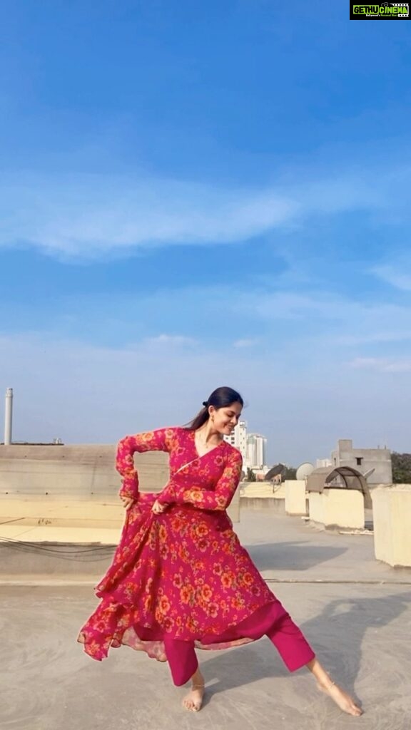 Asha Bhat Instagram - Dil diya gallan 😌 Dare. Dream. Dance ✨