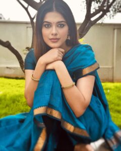 Asha Bhat Instagram - “The blueprint “ 

📷 @jalpa_mdev 💙🩵
