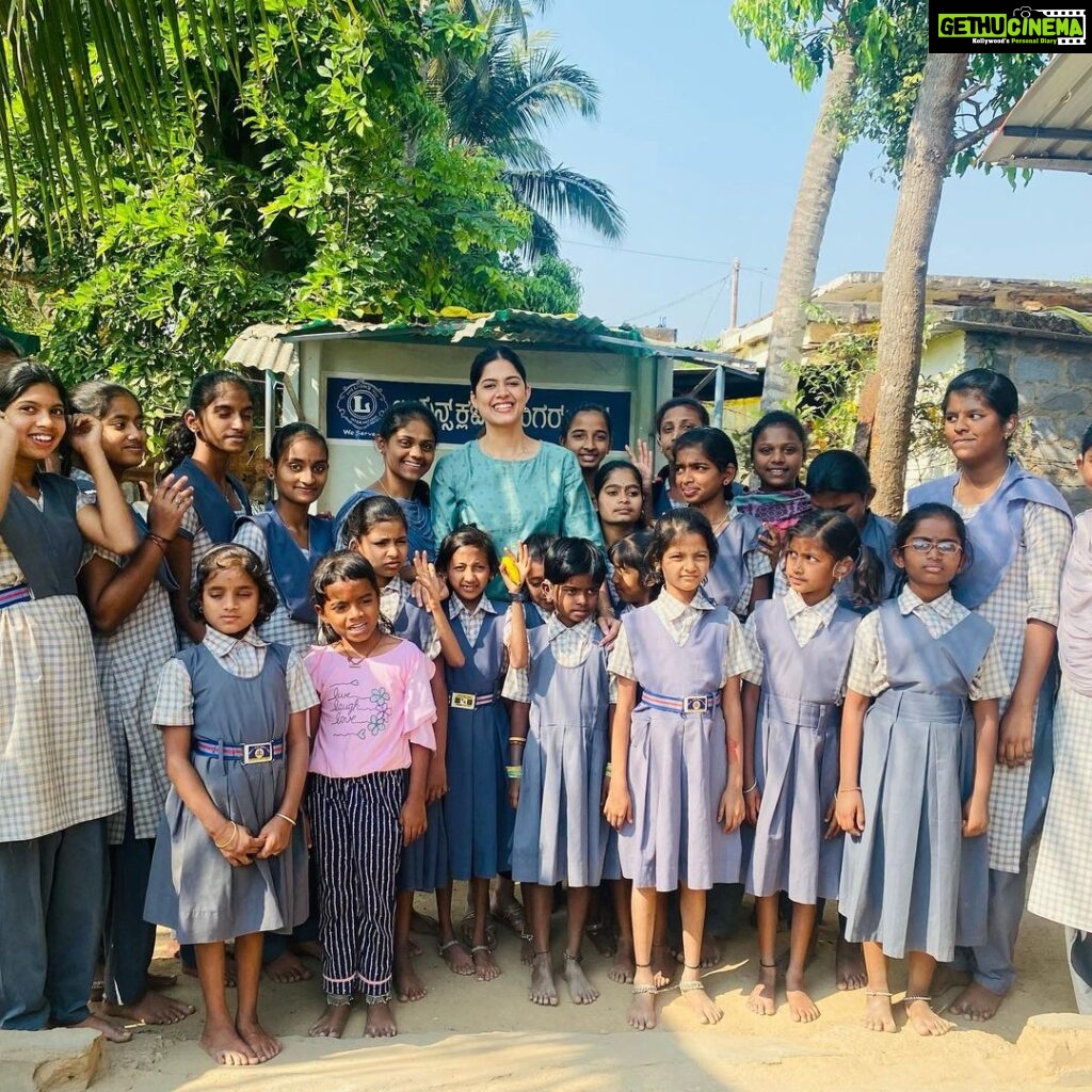 Asha Bhat Instagram - God hears and sees things that humans fail to. Visited Taranga school for specially abled kids in my home town #Bhadravathi . Moved & speechless with their innocence & compassion. Their kindness and talent are sterling. Assured them their Asha Akka is always by their side! ❤