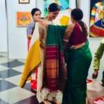 Asha Bhat Instagram - I was happy to attend "Gudiya Sambhrama," a temple festival that has been held in Bengaluru for years now. Inaugurated their art exhibition & highlighted the close relationship between Kala & Dharma. Not only art be preserved, but also a a cultural space space must be built to appreciate art. Thank you @heritageparampara Vijaylakshmi Mam🙏 #gudiyasambhrama