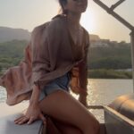 Asha Negi Instagram - Weekend mood! Bohot zor se!!🦋🌼