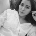 Asha Negi Instagram – Sunday is for the little things!🫶🌷
.
@palashsverma