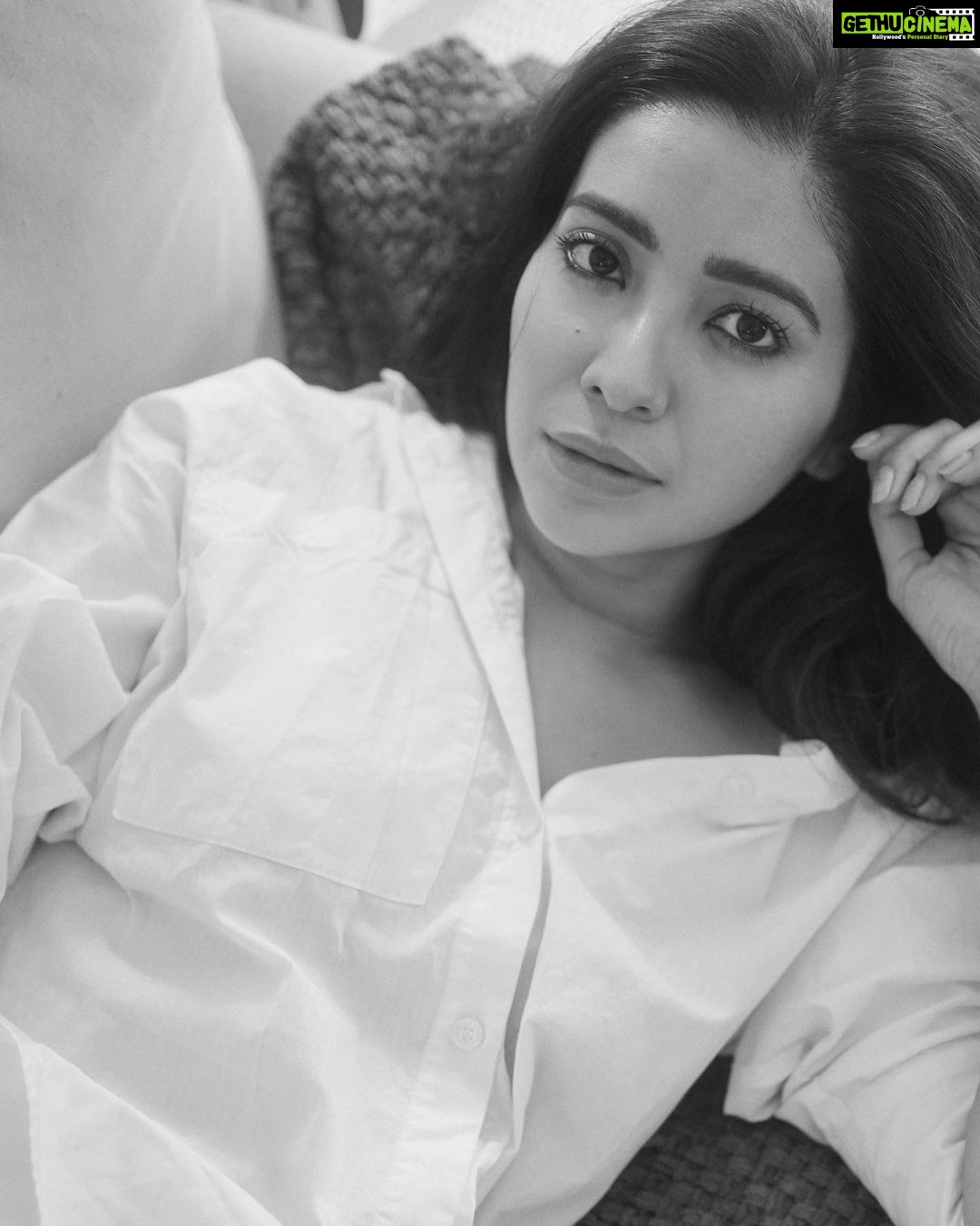 Asha Negi Instagram - Sunday is for the little things!🫶🌷 . @palashsverma