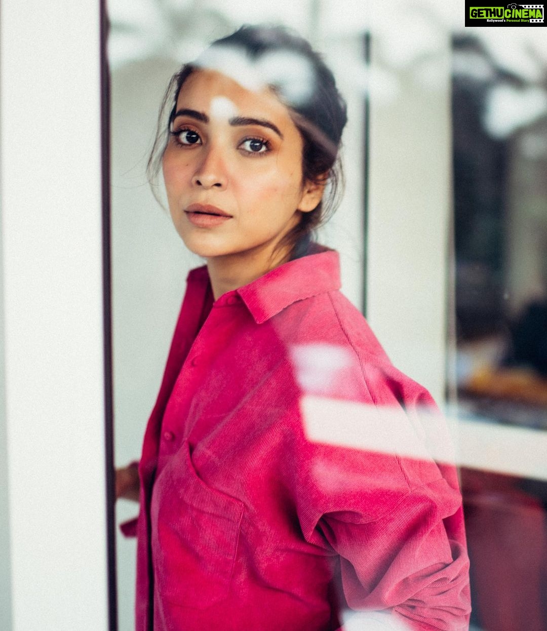 Asha Negi Instagram - What is it they say about the eyes, Chico..?? . @bharat_rawail @savlambaa @dynamitepikachu