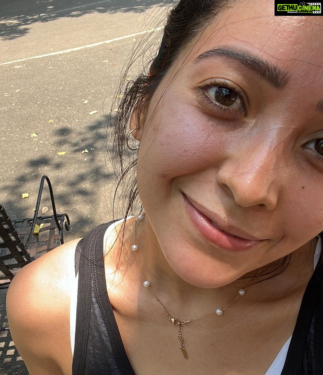 Asha Negi Instagram - Happiest around nature!🌻🌼 :-Don’t miss the last picture