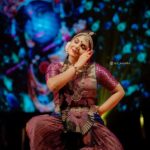Asha Sharath Instagram – Performance at Thykkattu Sri. Mahadeva Temple🙏
Costume & Jewellery: @ashasharathcollections
Camera: @m.r_ananthu Cochin International Airport