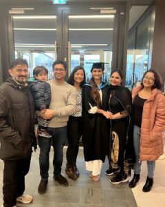 Asha Sharath Instagram - Im overwhelmed with happiness to see my little Panku graduate from her Masters in Business Analytics from Warwick University, UK. Always remember that you are braver than you believe, stronger than you seem, smarter than you think, and loved more than you’ll ever know. We love you💖.