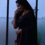 Asha Sharath Instagram – Simplicity never goes out of style. Saree and jewellery : 𝐀𝐬𝐡𝐚 𝐒𝐡𝐚𝐫𝐚𝐭𝐡 𝐂𝐨𝐥𝐥𝐞𝐜𝐭𝐢𝐨𝐧𝐬
📸@abinprasad_cherthala
💄@sijanmakeupartist