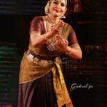 Asha Sharath Instagram – Performance at Changanassery Perunna Sri Subrahamaniya Swamy Temple🙏
📸 @gokul___ps