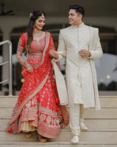 Asha Sharath Instagram - "Time for the bird to leave the nest and soar on to the skies in its pursuit of the new life that awaits it"....my Panku spreading her wings to fly out into her new life😍❤️😘😊🙏🙏. I share my happiness with my friends and wellwishers on this joyous occasion of her wedding engagement 🙏🙏🙏

@uthara.sharath
@jaan_moni_das 
@mukeshmuralimakeover 
@pakyoweddings 
@shabeerzyed_photography 
@bijudhwanitarang