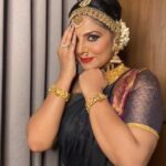Asha Sharath Instagram – Sathyabhame🙈🥰
Costume & Jewellery: @ashasharathcollections
