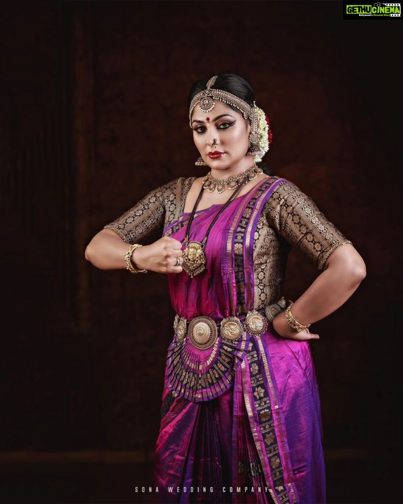 Asha Sharath Instagram - Dancing to the rythmn of my life💗 Dance costumes & Jewellery: @ashasharathcollections 💄 @mukeshmuralimakeover 📷 @sonaweddingcompany