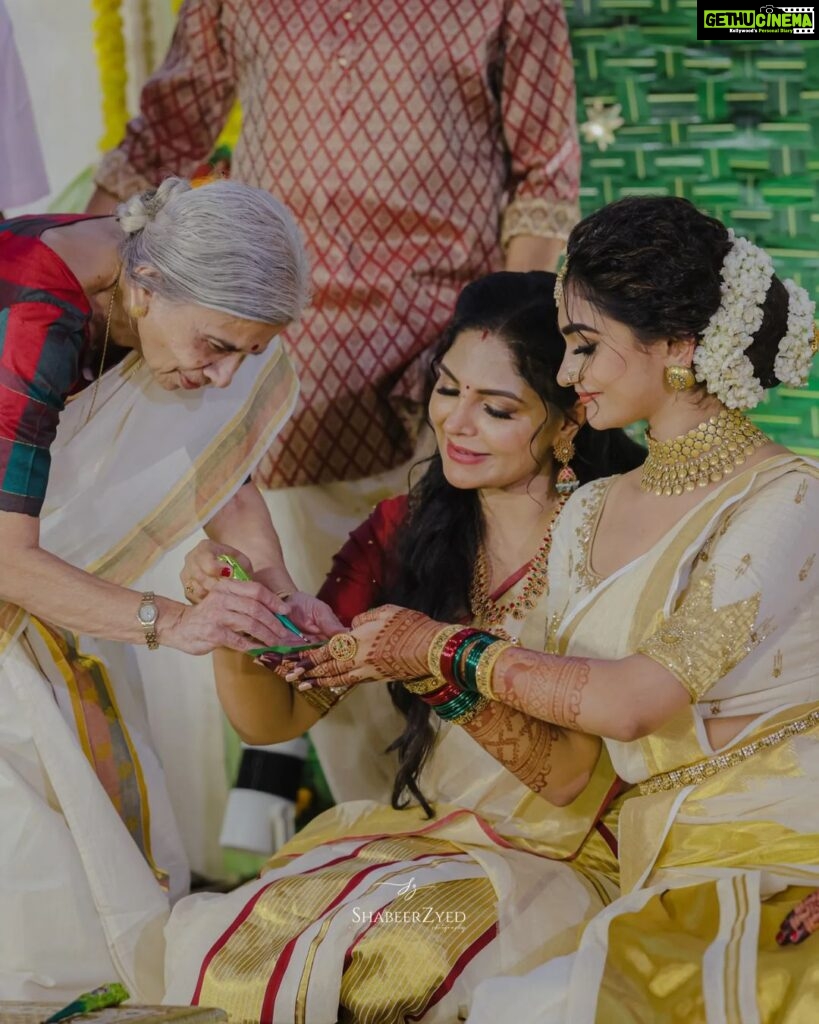 Asha Sharath Instagram - Some more moments from Pankus Mehendi function