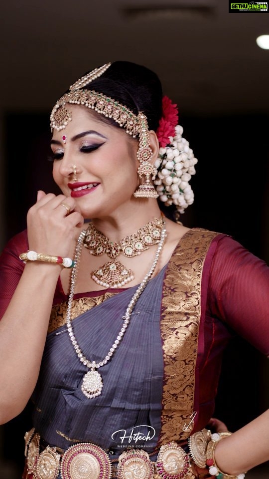 Asha Sharath Instagram - Dance is the joy of movement and heart of life✨️🙏 Costume & Jewellery: @ashasharathcollections 📷 @hi_techwedding_company