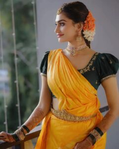 Asha Sharath Instagram - Haldi fun🌟🌼