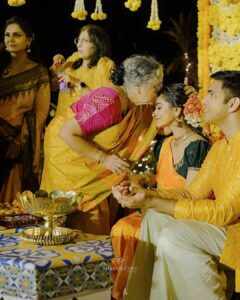 Asha Sharath Instagram - Some haldi moments 🌼
Saree : @ashasharathcollections
