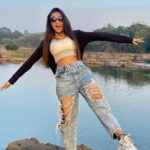 Ashi Singh Instagram - I'm smart. I just do stupid things. I'm here for a good time, not a long time. 😋✨🌟
