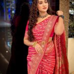 Ashi Singh Instagram - 🌺 . Hair by- @kumarirani860 Make up by- @karlekarvinayak . #SouthIndianLook #SouthIndianSaree