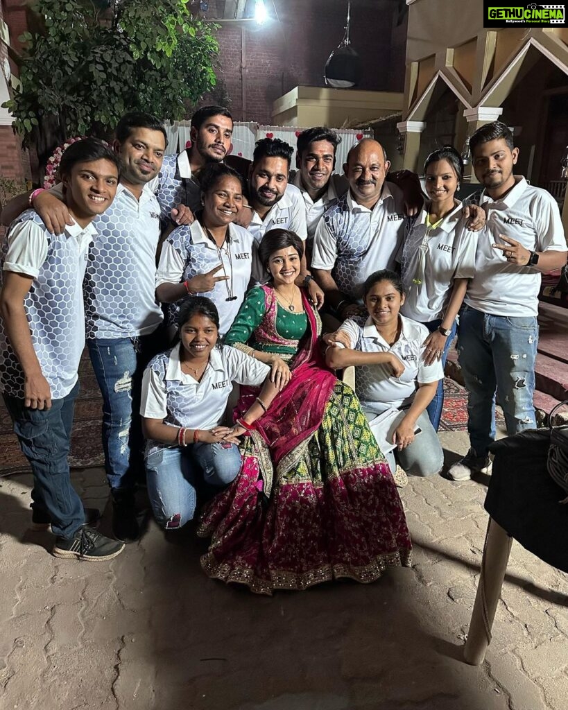 Ashi Singh Instagram - It’s impossible to sum up my Meet Hooda’s journey in words. In these wonderful two years I made tremendous and unforgettable memories…. from 1st day of look tests till the last day of shoot as MEET HOODA, I laughed until my sides hurt, cried until I could see straight, learned a lot, explored myself and the world around me, which had a lot to teach. MEET HOODA challenged me Everyday, I worked hard to make MEET “ THE MEET HOODA” everyday, MEET HOODA made me cry, made me laugh, confused me played with me, made me feel a little extra of emotions, she Irritated me, made me work harder, exhausted me but I have learnt a lot from her, I fall for her, MEET HOODA is unforgettable. She will be always in my & everyone’s memory ♥️ Thank you Meety for all the awards, achievements and appreciation that you got me ♥️ GOOD bye Meet Hooda (Meety) we had an immensely great journey 👏🏻 . #AshiSingh #AshiSinghAsMeet #MeetOnZeeTV #MeetBadlegiDuniyaKiReet