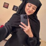 Ashi Singh Instagram - As-salamu alaykum . #Meet #MeetHooda #MeetOnZeeTV #Burkha #Selfie #SelfiePost