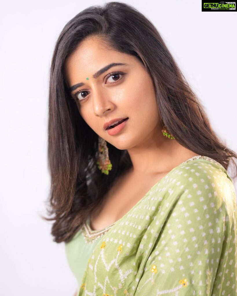 Ashika Ranganath Instagram - Only gratitude 🤍 Thank you for the amazing response for #amigos Hope you guys liked Ishika 😉 Lots of love
