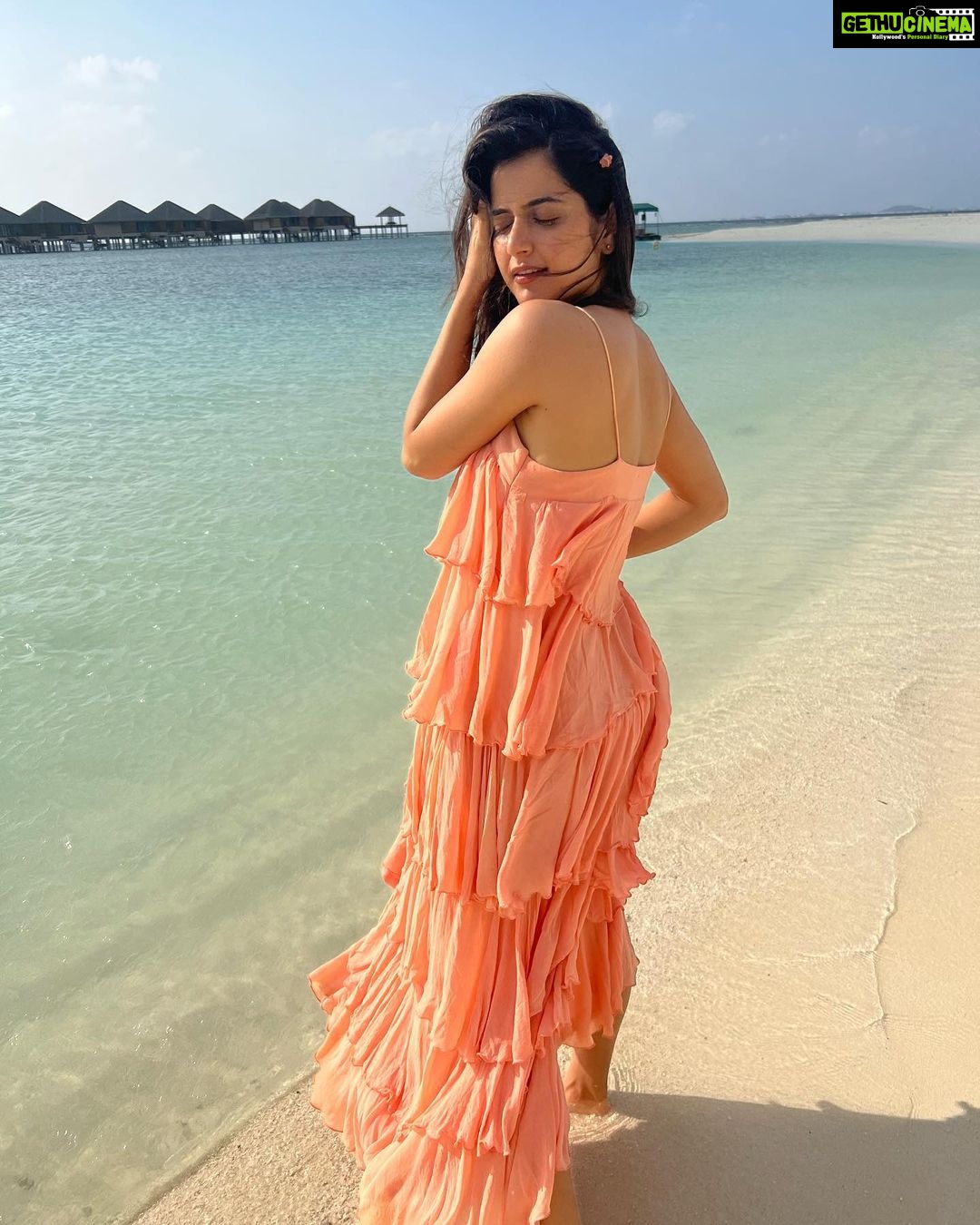 Ashika Ranganath Instagram - I left my heart in the Maldives ποΈ Heartfelt thanks to @trawel_mart for making this happen π€ Outfits - @laxmikrishnaofficial Resort - @adaaranprestigeavadoo Travel Partner - @trawel_mart #AdaaranPrestigeVadoo #AdaaranExperience #SunsetVilla #OceanView #Maldivesresort #trawelmart Adaaran Prestige Vadoo