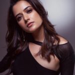Ashika Ranganath Instagram - 🖤 Shot by @sandeep.mv Diamonds @abarantimelessjewellery Outfit @laxmikrishnaofficial Make up @urjapatel_artistry Hair @paramesh_hairstylist Location @_sunburstt_