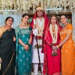 Ashika Ranganath Instagram - My first coorgi saree for my special one’s wedding 🤍 @sonalikariappa And these darlings @thejaswini_sharma @anusha.ranganath_ & mumma ♥️♥️♥️ Jewellery courtesy @abarantimelessjewellery #coorgiwedding #coorgisaree Mysore, Karnataka